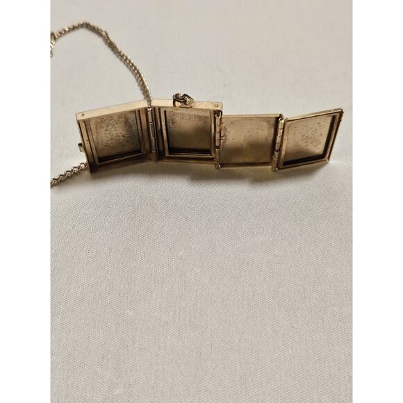 Cameo Four Picture Gold Tone Decorative Locket - Spring Loaded - Vintage - Picture 9 of 15